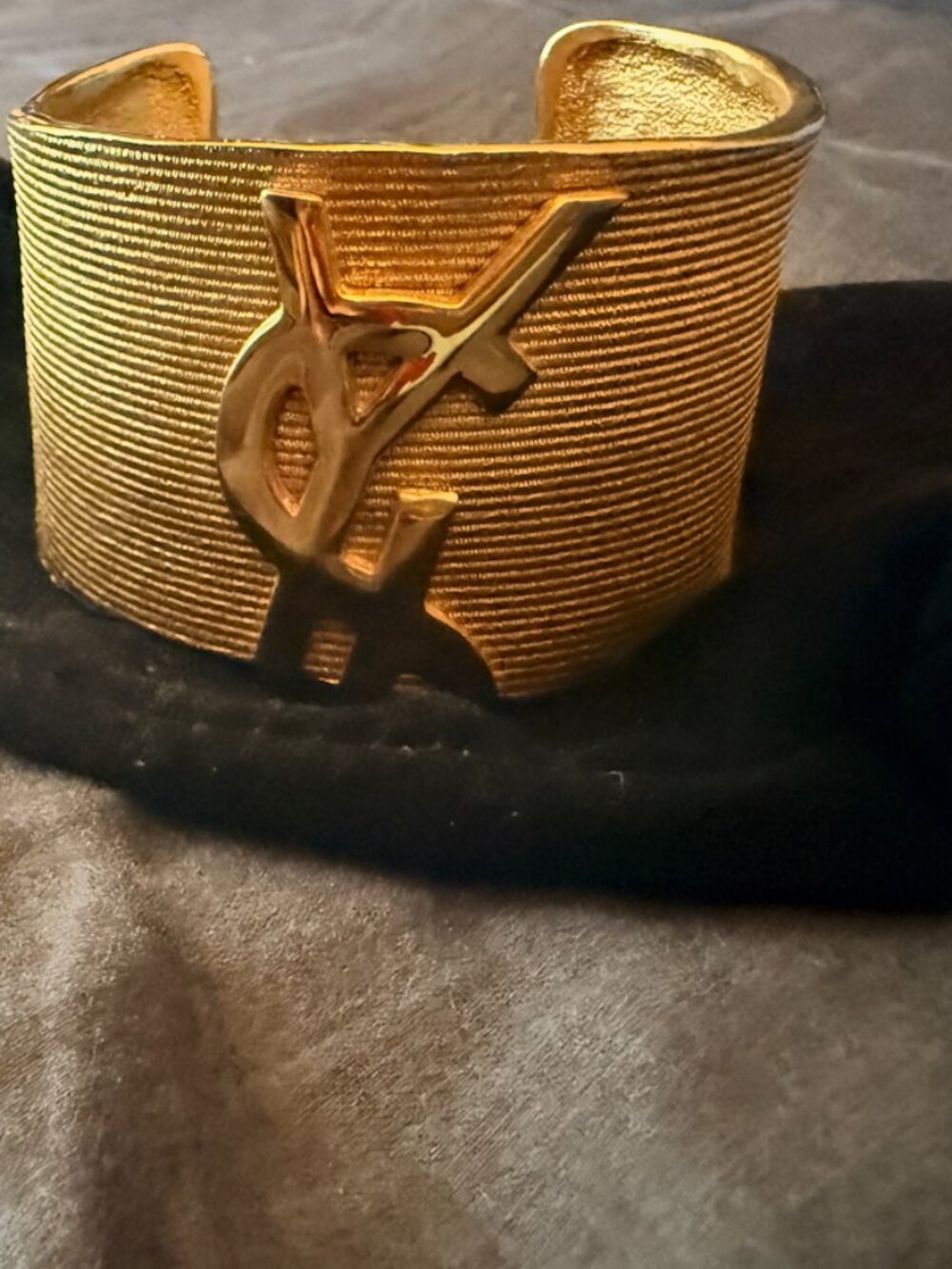 ✨AUTHENTIC YSL RIBBED ADJUSTABLE CUFF BANGLE ✨
